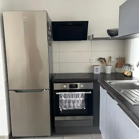Appt 2pers Proche Montpellier, Climatisation, Wi-fi, Parking Inclus Apartamento